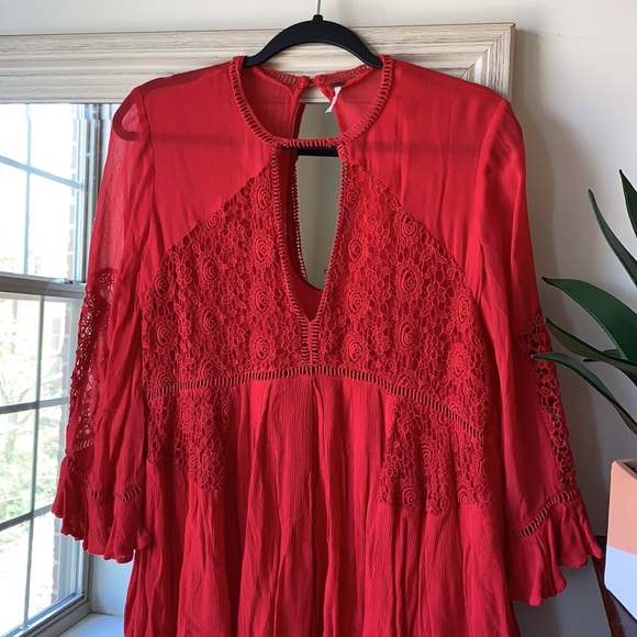 FREE PEOPLE red tunic top with crochet panels (size small) ✨ - Picture 2 of 5
